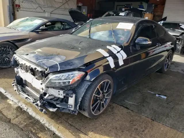 2020 Mercedes C300 - Przed naprawą