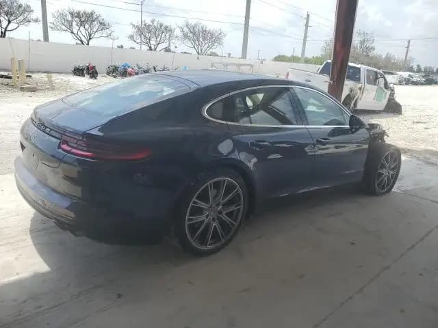 2020 Porsche Panamera - Przed naprawą